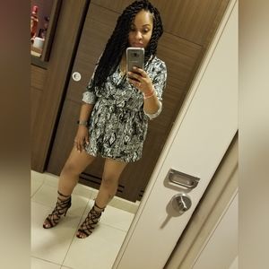 Like New One Clothing shorts romper size large black/white